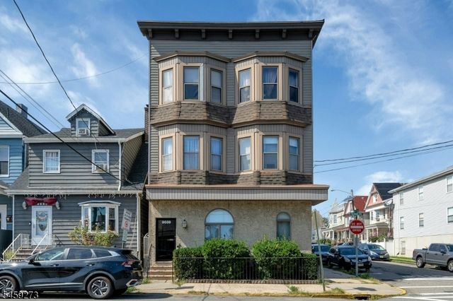 9039 Palisade Ave 4, North Bergen Twp., NJ 07047