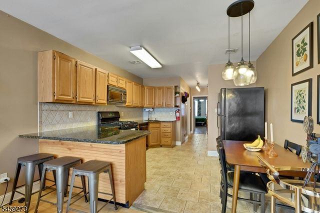 9039 Palisade Ave 4, North Bergen Twp., NJ 07047