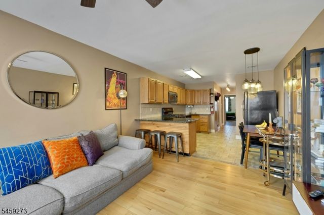 9039 Palisade Ave 4, North Bergen Twp., NJ 07047
