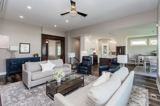 2319 N 9th Court, Indianola, IA 50125