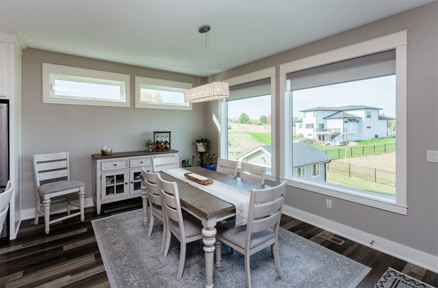 2319 N 9th Court, Indianola, IA 50125