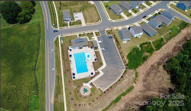 108 Pecan Grove Lane, Statesville, NC 28677