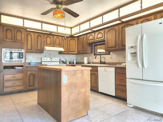 7710 Charles St, Colorado City, CO 81019