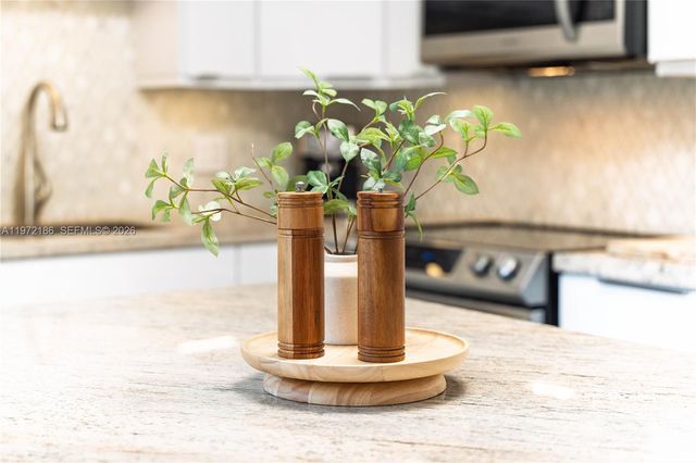 9844 NW 6th Ct 9844, Plantation, FL 33324