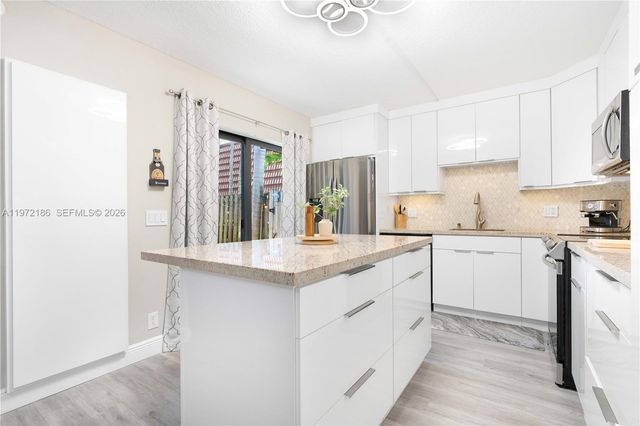 9844 NW 6th Ct 9844, Plantation, FL 33324