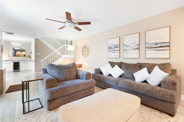 9844 NW 6th Ct 9844, Plantation, FL 33324