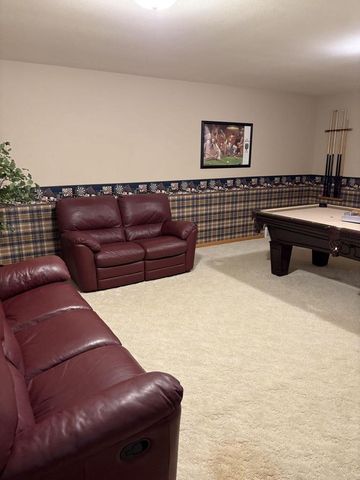 908 2nd AVENUE E, Holmen, WI 54636