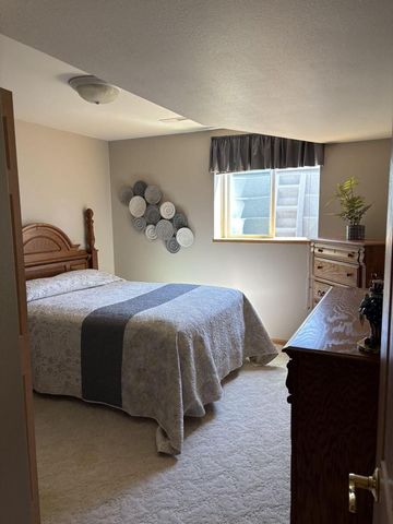 908 2nd AVENUE E, Holmen, WI 54636