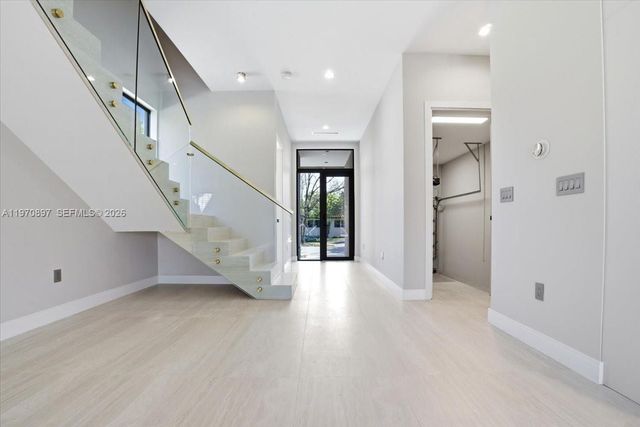 1637 Monroe St, Hollywood, FL 33020