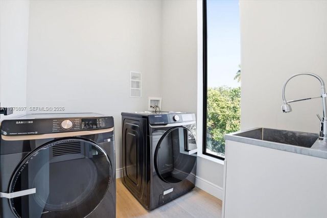 1637 Monroe St, Hollywood, FL 33020