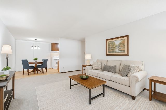 14620 Garrett Avenue 104, Apple Valley, MN 55124