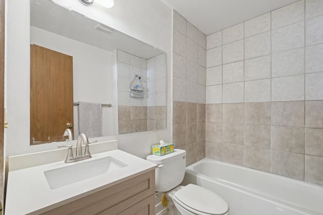 14620 Garrett Avenue 104, Apple Valley, MN 55124