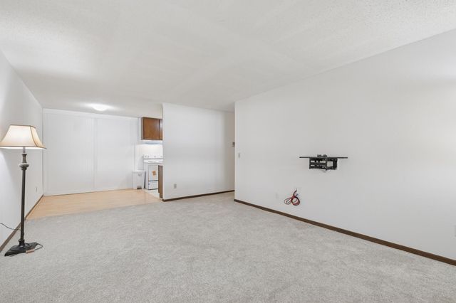 14620 Garrett Avenue 104, Apple Valley, MN 55124