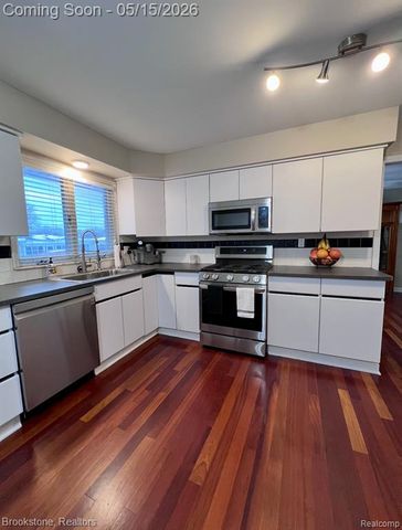 37695 Sarafina Drive, Sterling Heights, MI 48312