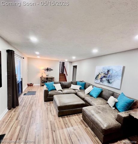 37695 Sarafina Drive, Sterling Heights, MI 48312