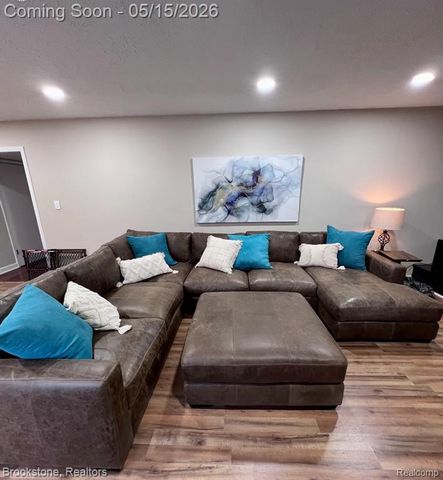 37695 Sarafina Drive, Sterling Heights, MI 48312