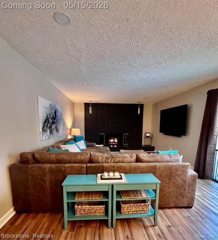 37695 Sarafina Drive, Sterling Heights, MI 48312
