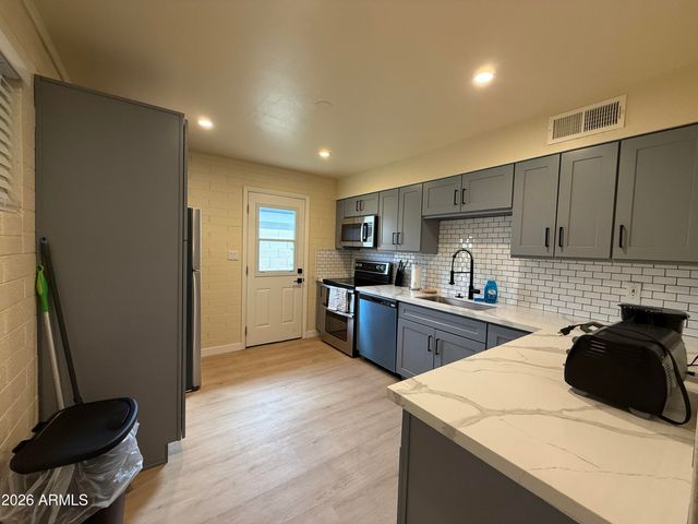 1312 W 5th Street, Tempe, AZ 85281
