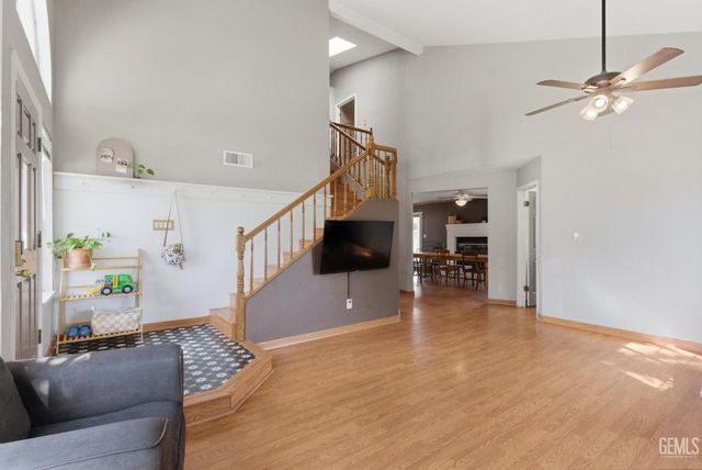 9000 Caymus Court, Bakersfield, CA 93312