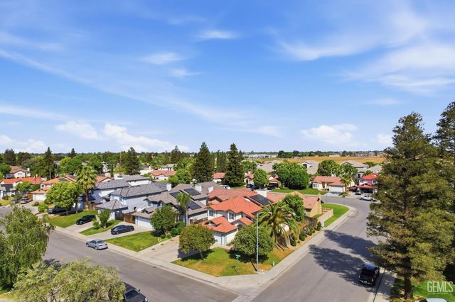 9000 Caymus Court, Bakersfield, CA 93312