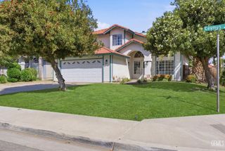 9000 Caymus Court, Bakersfield, CA 93312