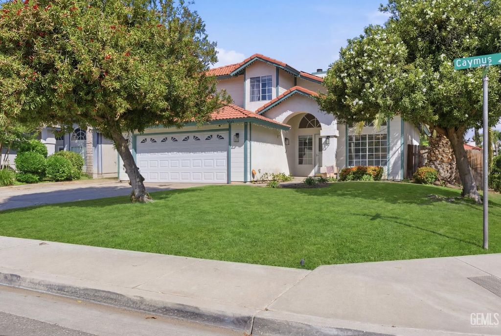 9000 Caymus Court, Bakersfield, CA 93312