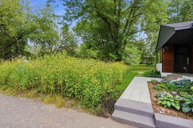 119 Edgewood Avenue N, Golden Valley, MN 55427