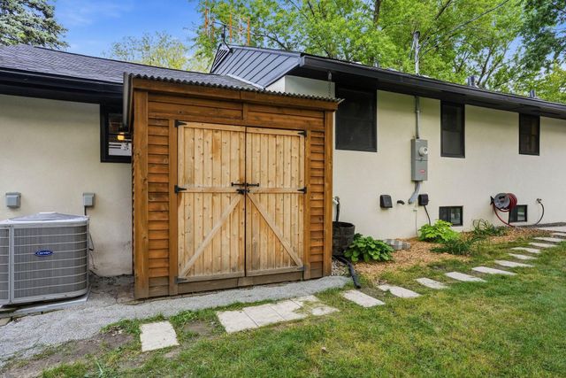 119 Edgewood Avenue N, Golden Valley, MN 55427