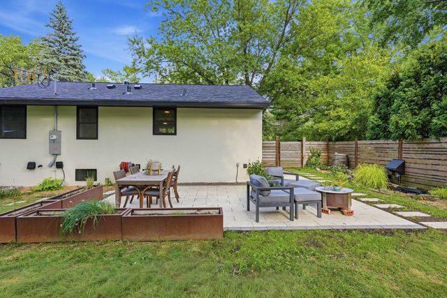 119 Edgewood Avenue N, Golden Valley, MN 55427