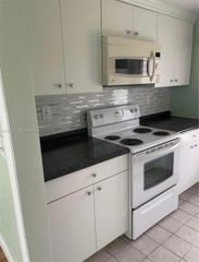 5480 NW 11th St 103, Plantation, FL 33313