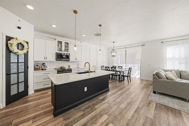 11639 LAKE BOULEVARD, New Port Richey, FL 34655