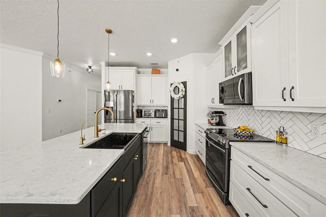 11639 LAKE BOULEVARD, New Port Richey, FL 34655