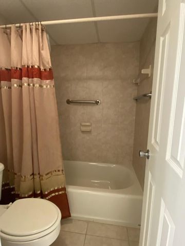 7817 Golf Cir Drive 210, Margate, FL 33063