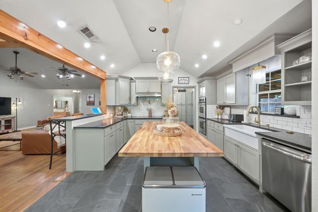 1872 Nokomis Road, Lancaster, TX 75146