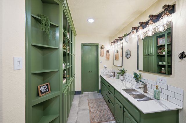 1872 Nokomis Road, Lancaster, TX 75146