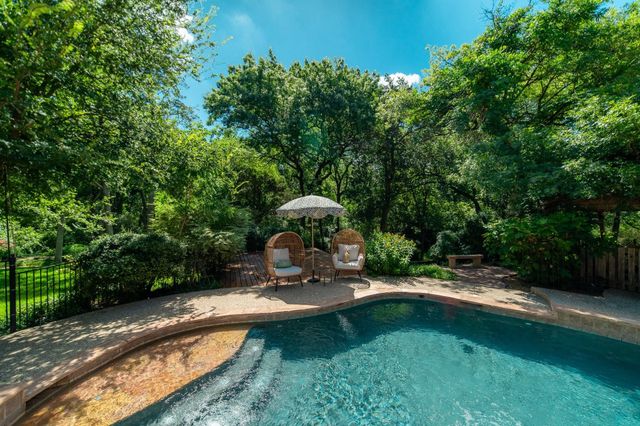 1872 Nokomis Road, Lancaster, TX 75146