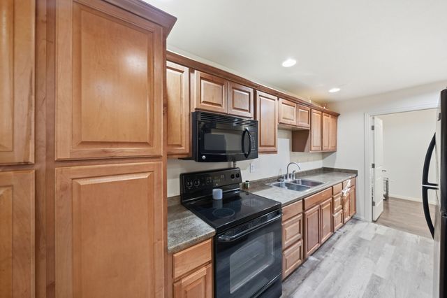 1872 Nokomis Road, Lancaster, TX 75146