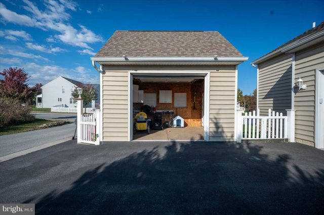 1257 N FAIRFAX BLVD, Ranson, WV 25438