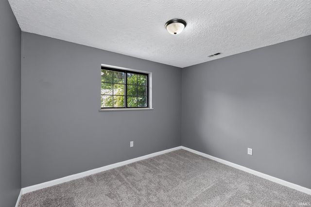 3601 Naples Court, Elkhart, IN 46514