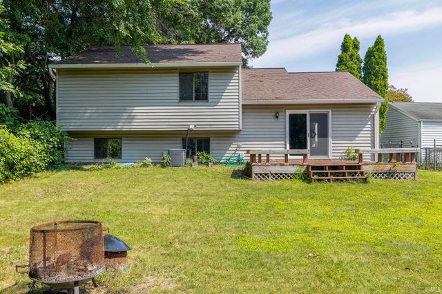 3601 Naples Court, Elkhart, IN 46514