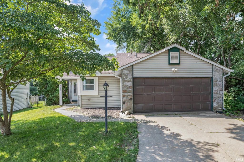 3601 Naples Court, Elkhart, IN 46514