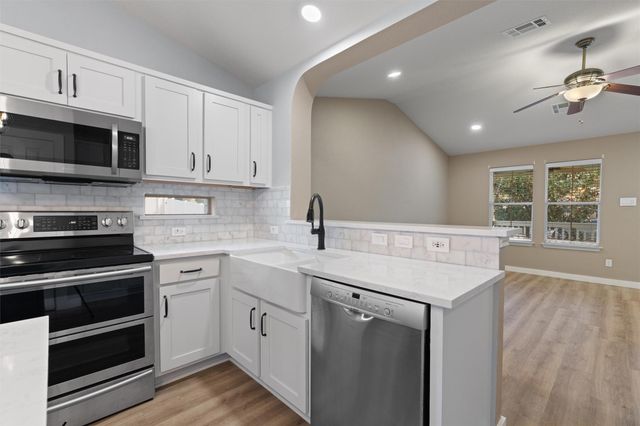 1517 Big Thicket DR, Cedar Park, TX 78613