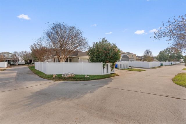 1517 Big Thicket DR, Cedar Park, TX 78613