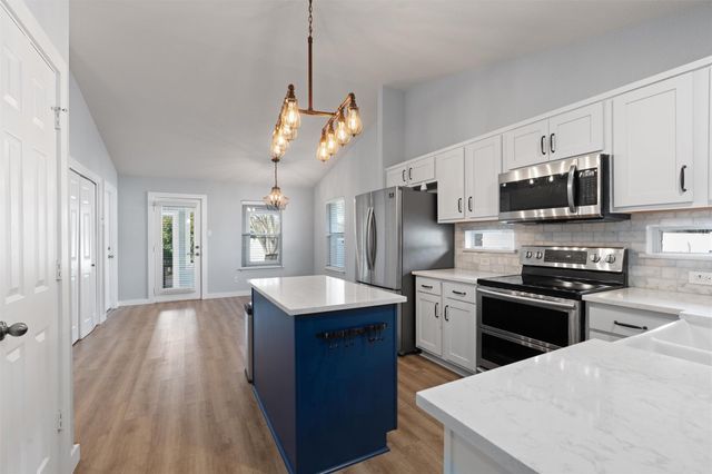 1517 Big Thicket DR, Cedar Park, TX 78613