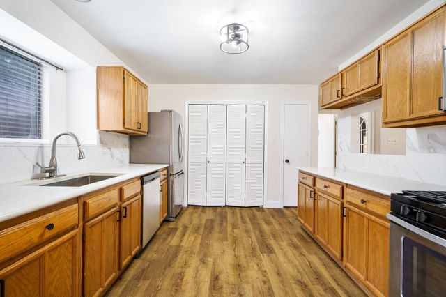 2017 Stein Way, Carrollton, TX 75007