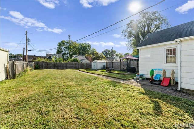 140 N Virginia Avenue, Belleville, IL 62220