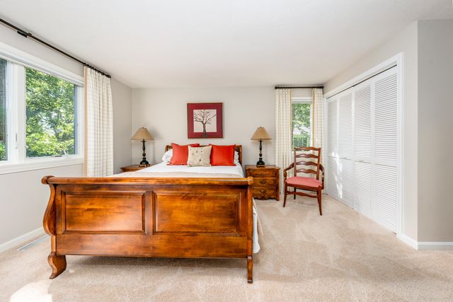 12 Pga Lane, Mashpee, MA 02649