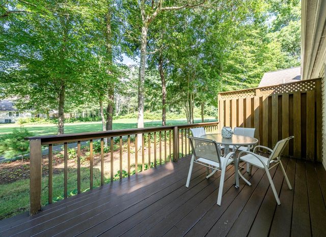 12 Pga Lane, Mashpee, MA 02649