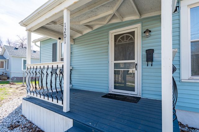 1201 S East Street, Bloomington, IL 61701