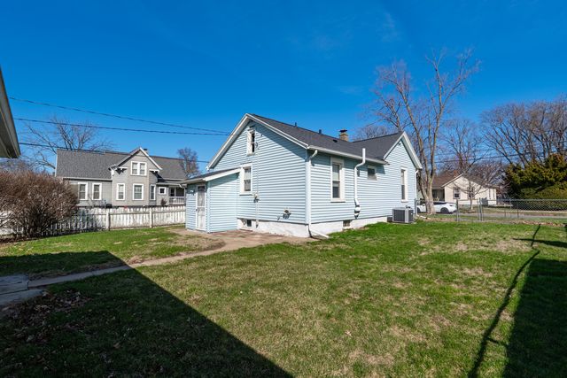 1201 S East Street, Bloomington, IL 61701